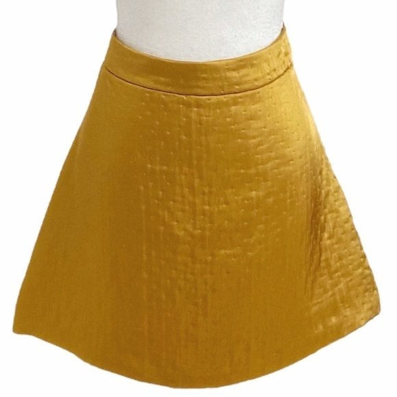 OTTOD'AME MADE IN ITALY GOLD SHIMMER SATIN PERFORATED MINI SKIRT - 6 - Picture 2 of 9